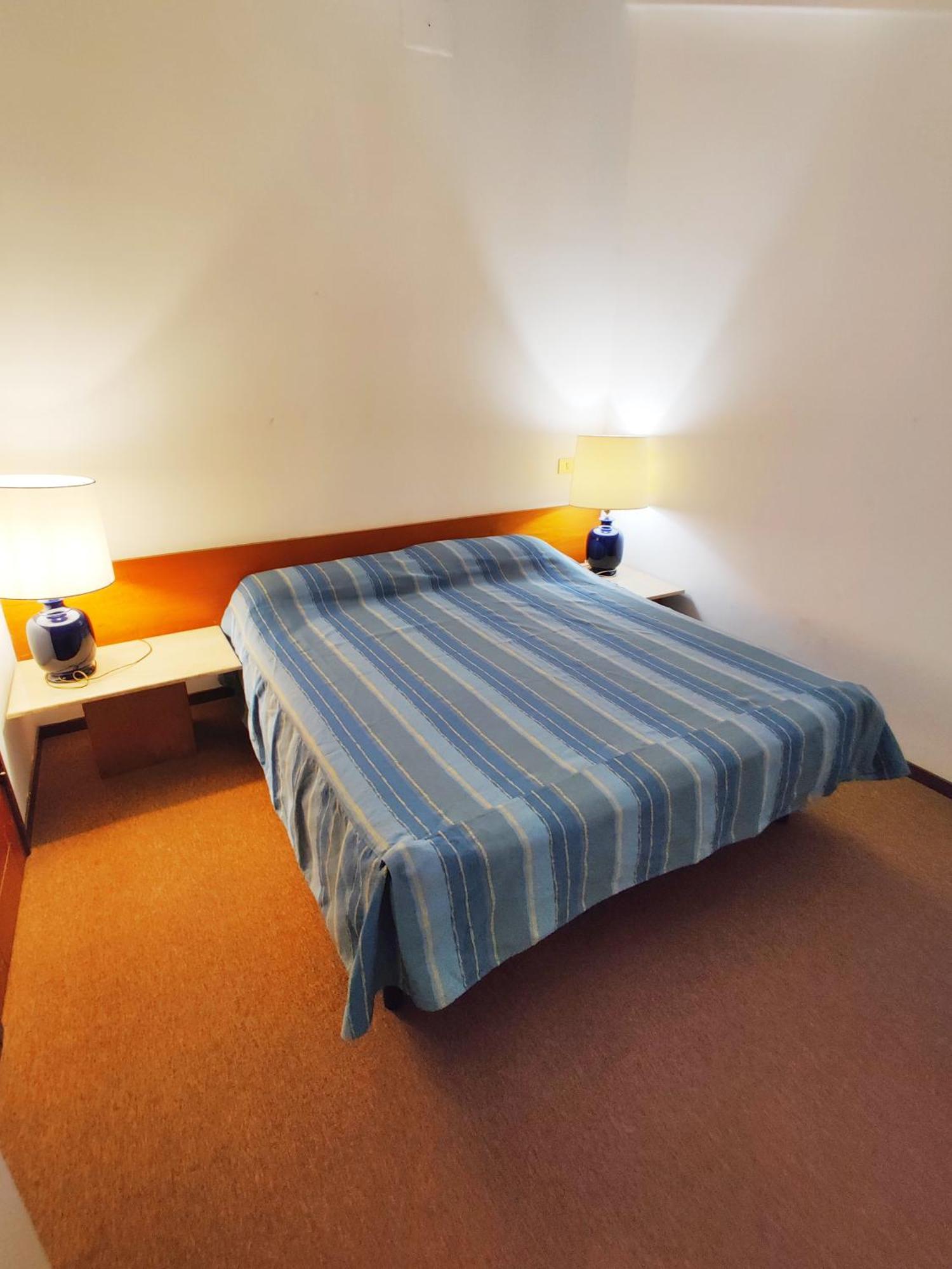 Holiday Homes Marina Apartments Пунта-Ала Екстер'єр фото