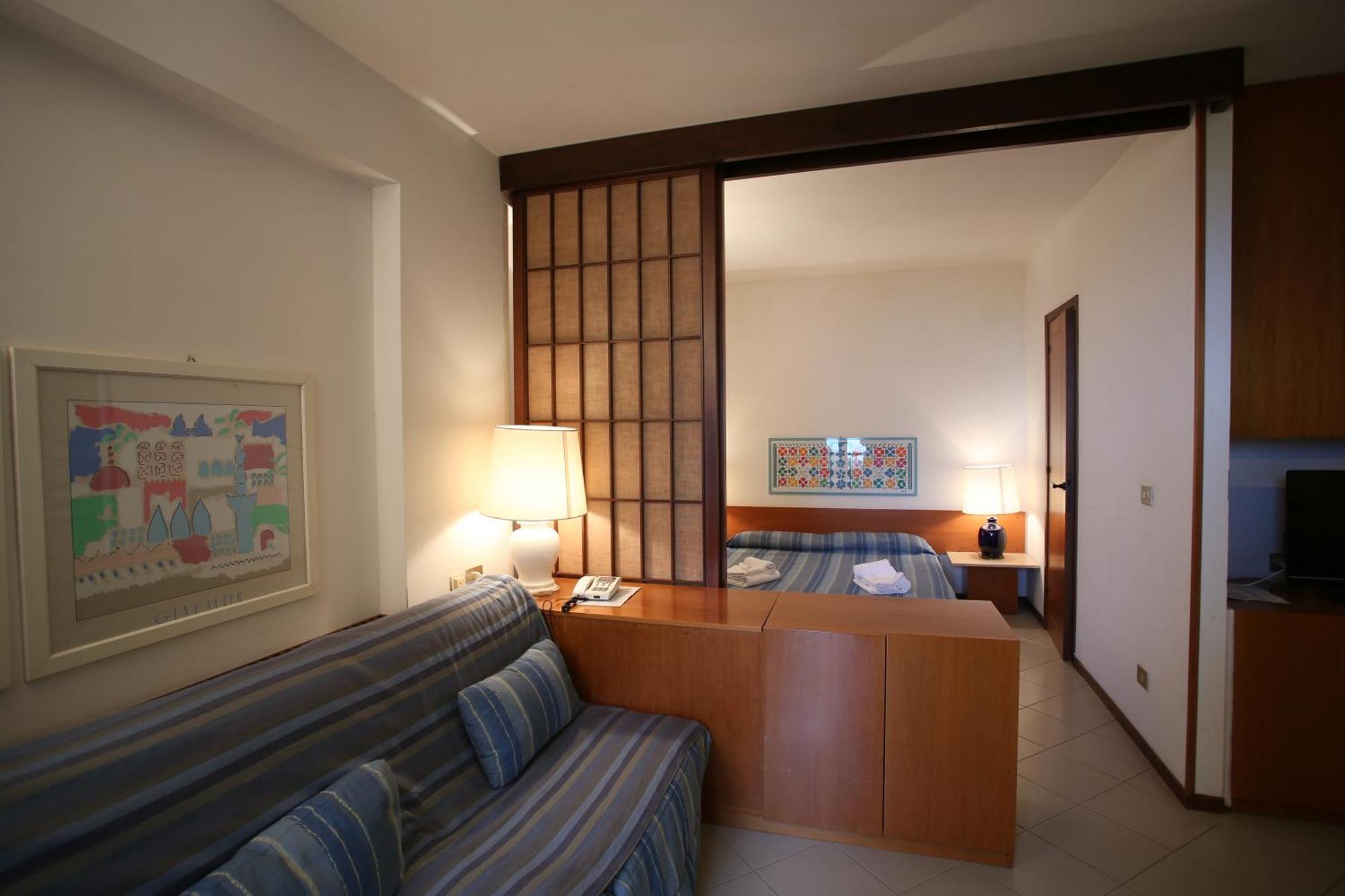 Holiday Homes Marina Apartments Пунта-Ала Екстер'єр фото
